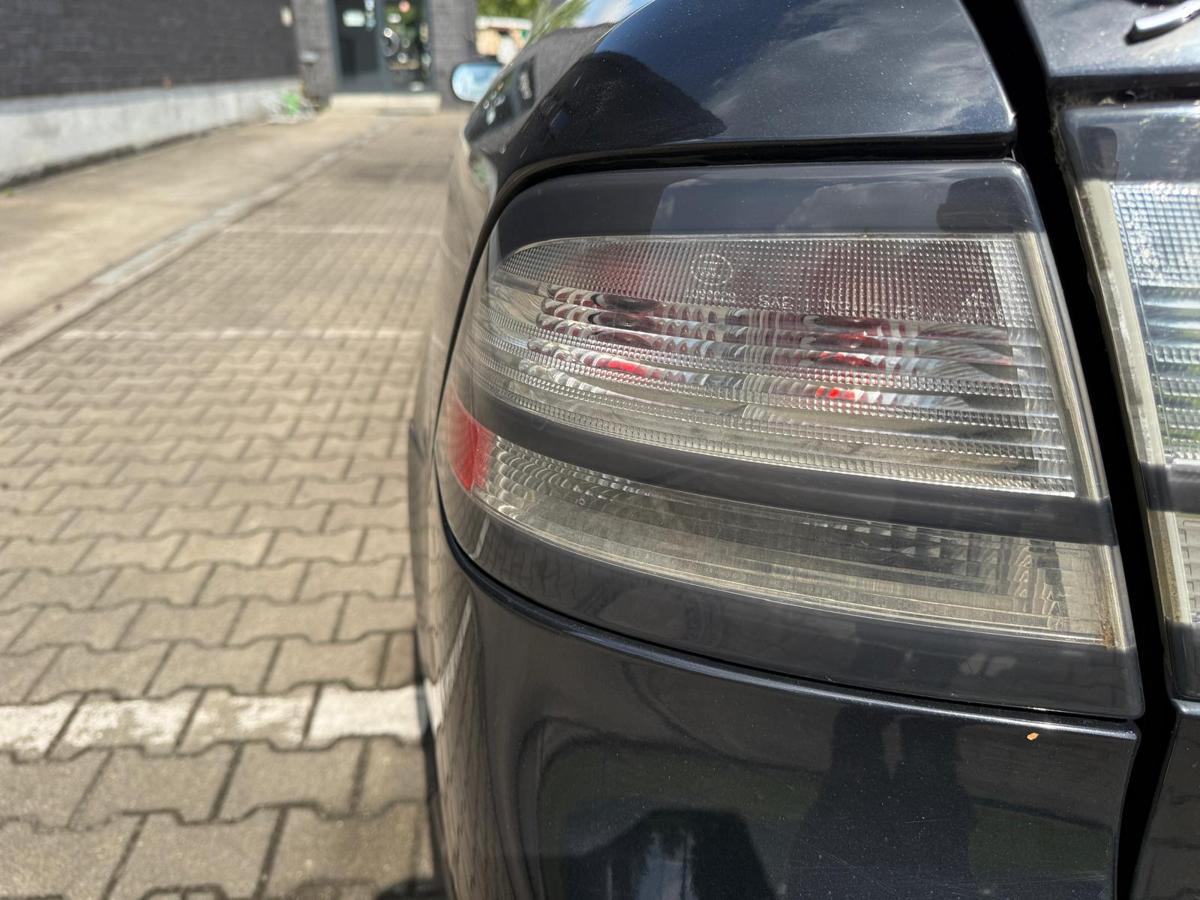 Saab 9-3 YS3F original Rücklicht Rückleuchte außen links Limo rot weiß Facelift BJ08 Saab 9-3 YS3F original Rücklicht Rückleuchte außen links Limo rot weiß Facelift BJ08